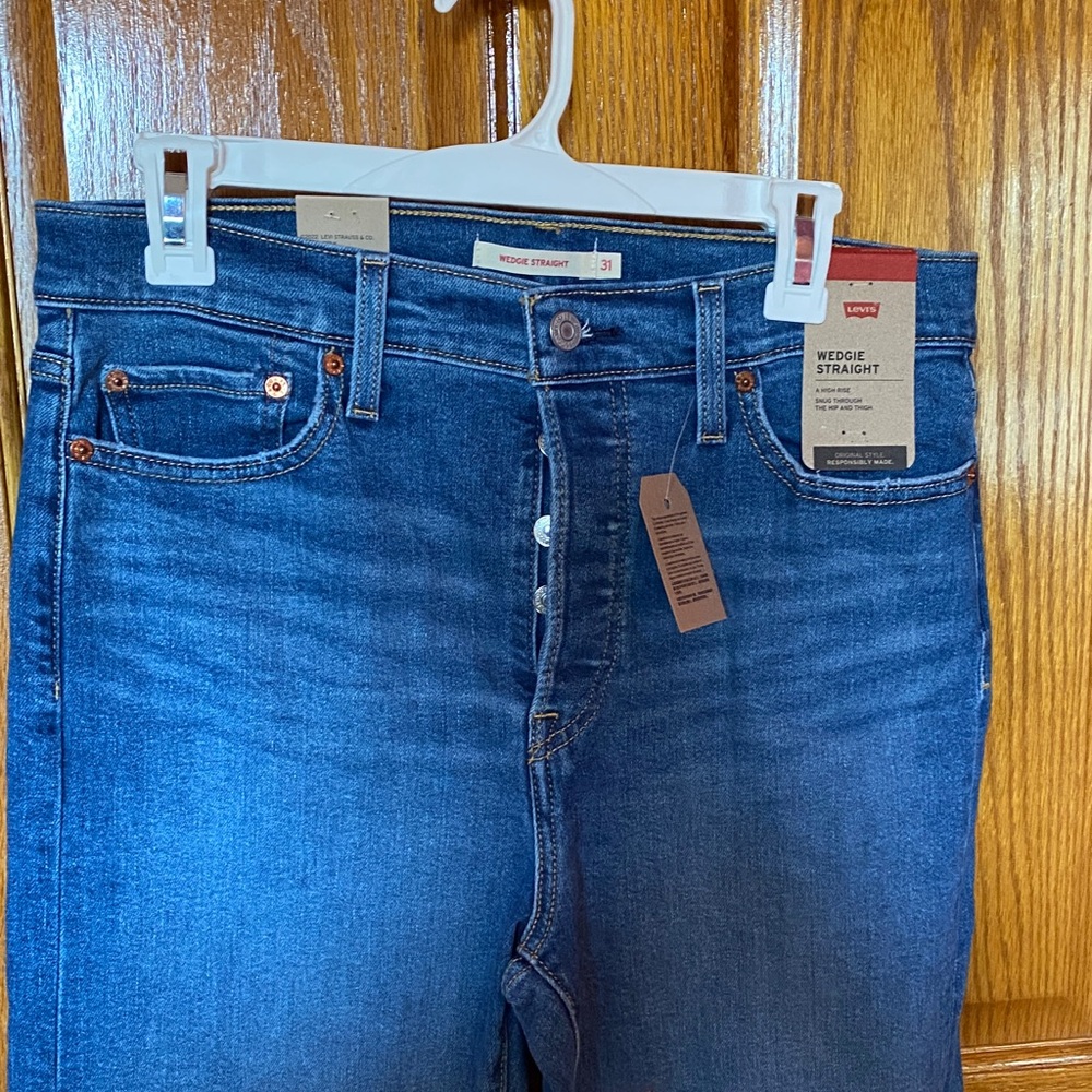 Levi's Woman’s Indigo Straight Jeans - Picture 6 of 10